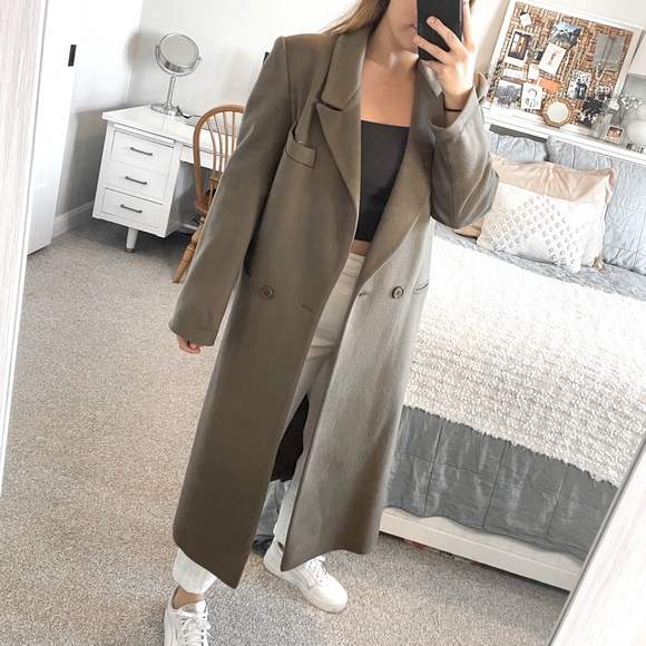 Ashley Scott Jackets & Blazers - Ashley Scott 100% Wool Tan/Greige Trench Coat Parka